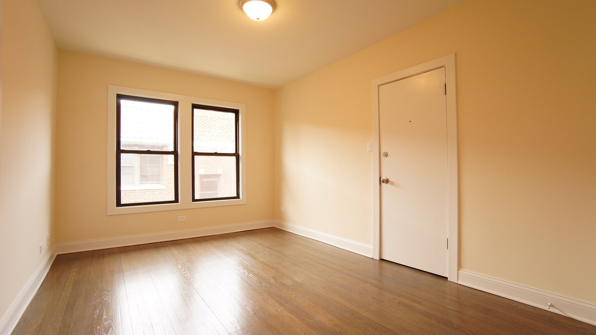 Building Photo - 2643 N Spaulding Ave