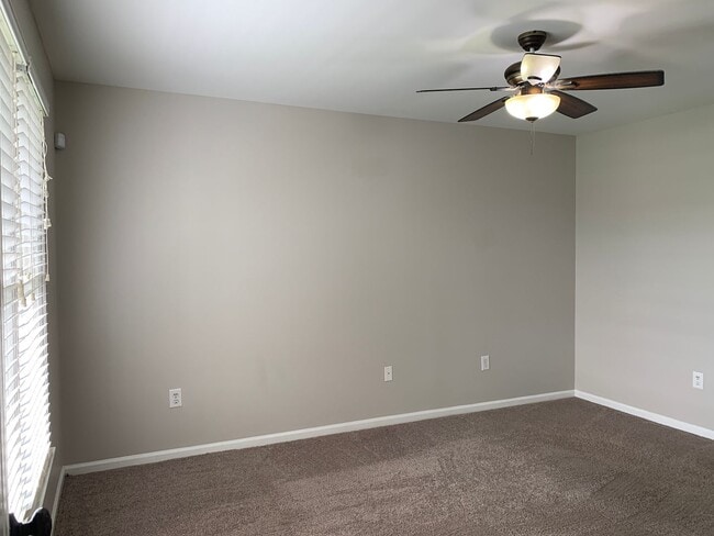 Building Photo - Pretty Home, Featuring 1st Floor Master Su...