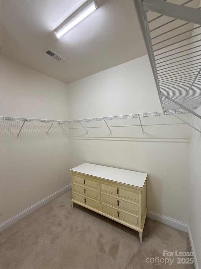 Building Photo - 7032 Ladys Secret Dr