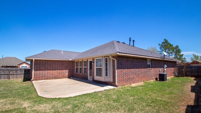 Building Photo - 21925 Homesteaders Rd