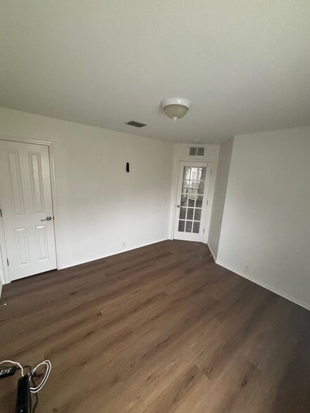 Building Photo - 128 Cookston Ln