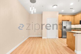 Building Photo - Unit 101