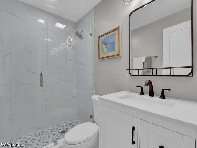 Building Photo - 473 12th Ave S