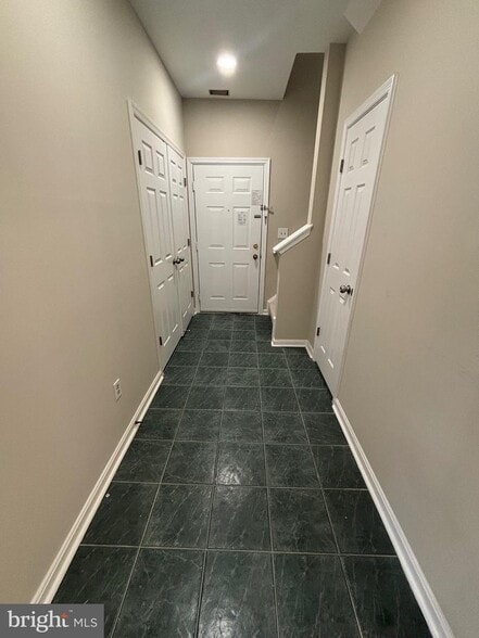 Building Photo - 11330 Westbrook Mill Ln