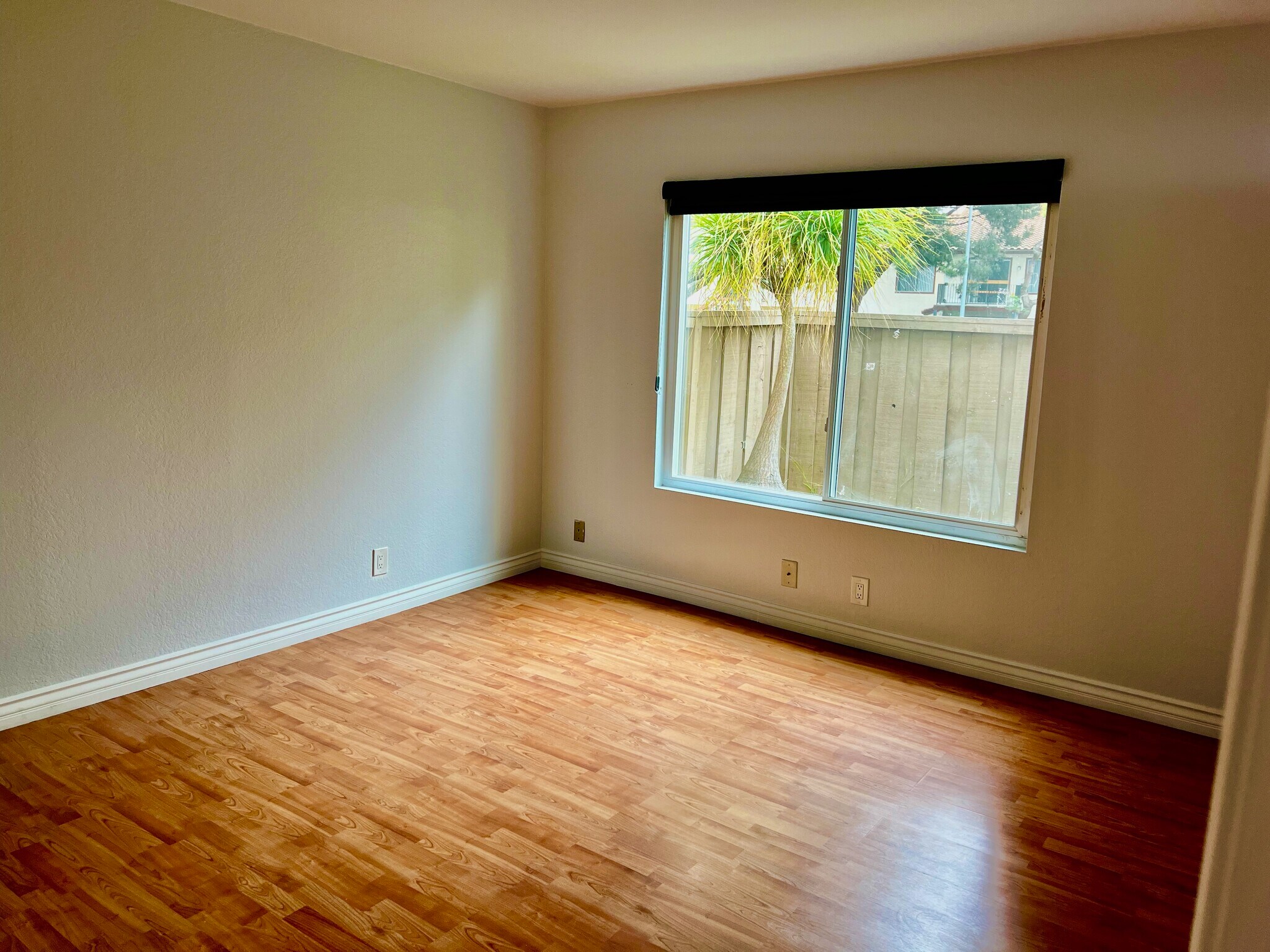 Building Photo - 4070 Rosenda Ct