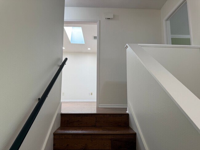 Building Photo - 9106 Rockcrest Cir