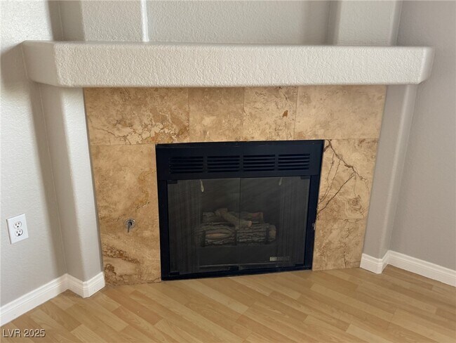 Building Photo - 75 N Valle Verde Dr