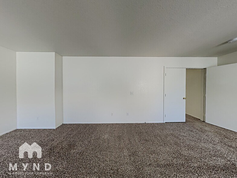 Building Photo - 1565 S Halsted Dr