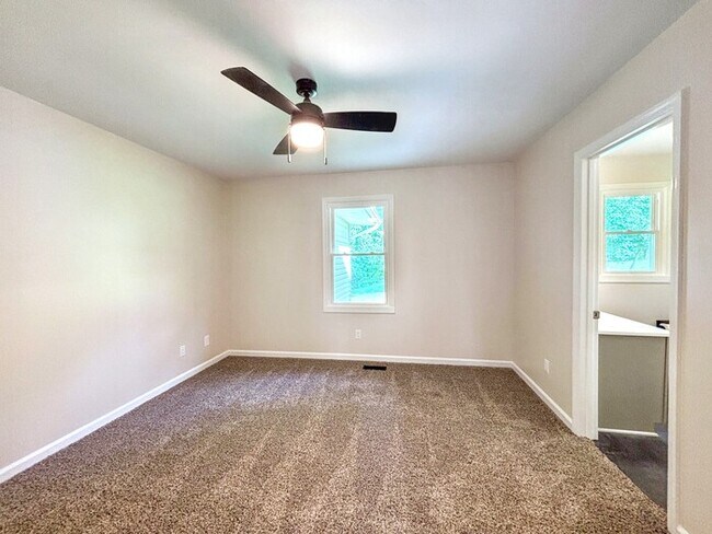 Building Photo - 5021 Bess Moore Rd