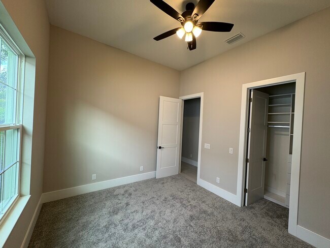 Building Photo - 547 Sanctuary Golf Pl