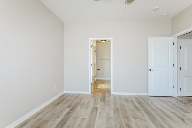 Building Photo - 18428 Sunrise Maple Dr