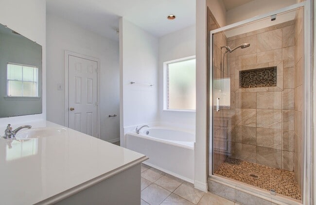 Building Photo - 2518 Trotter Dr