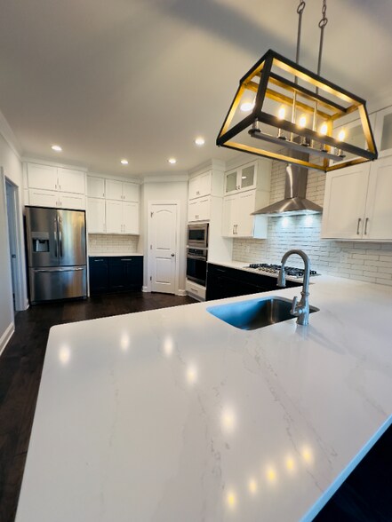 Building Photo - 155 Meadow Lake Dr