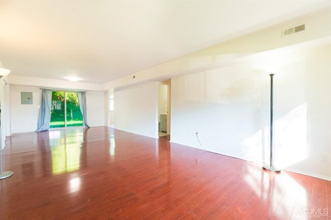 Building Photo - 1701 Muriel Ct