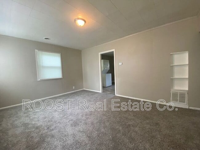 Building Photo - 1612 Mansfield Ave