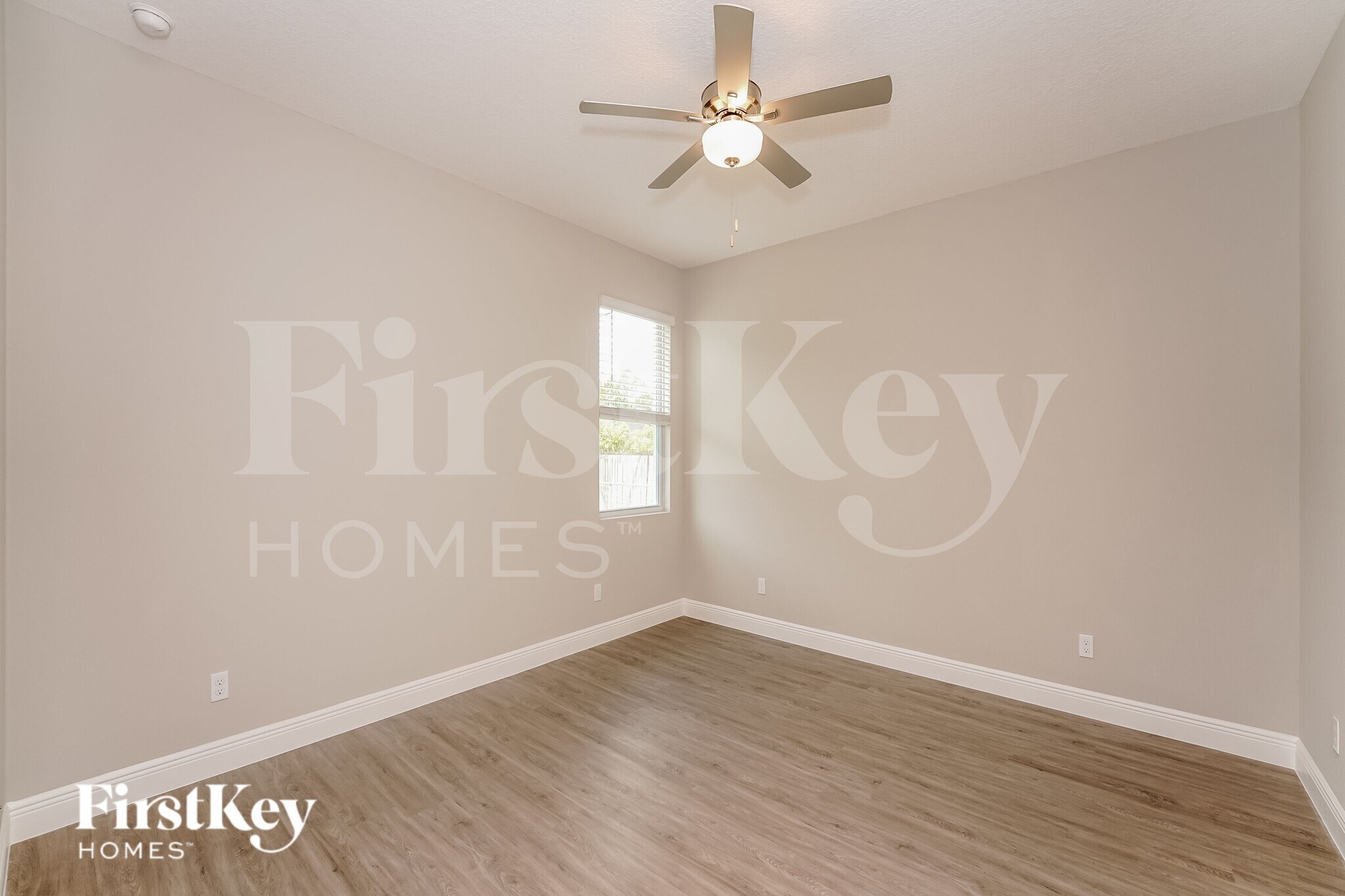 Building Photo - 612 Reading St SE