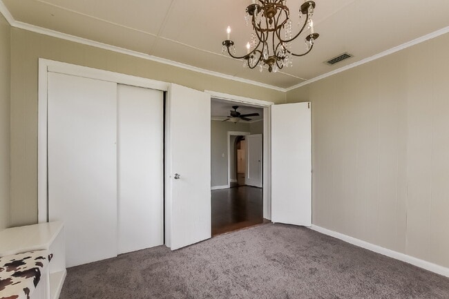 Building Photo - Charming 3 Bedroom, 1 Bathroom house on the Indian River!