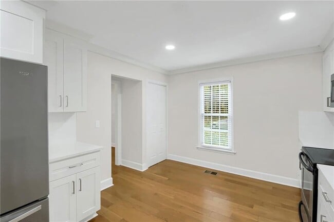 Building Photo - 8 Huntington Pl Dr