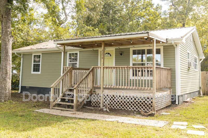 Primary Photo - 4316 Greenbriar Rd