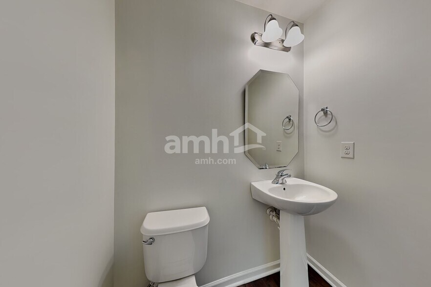 Building Photo - 12838 Settlers Trail Ct