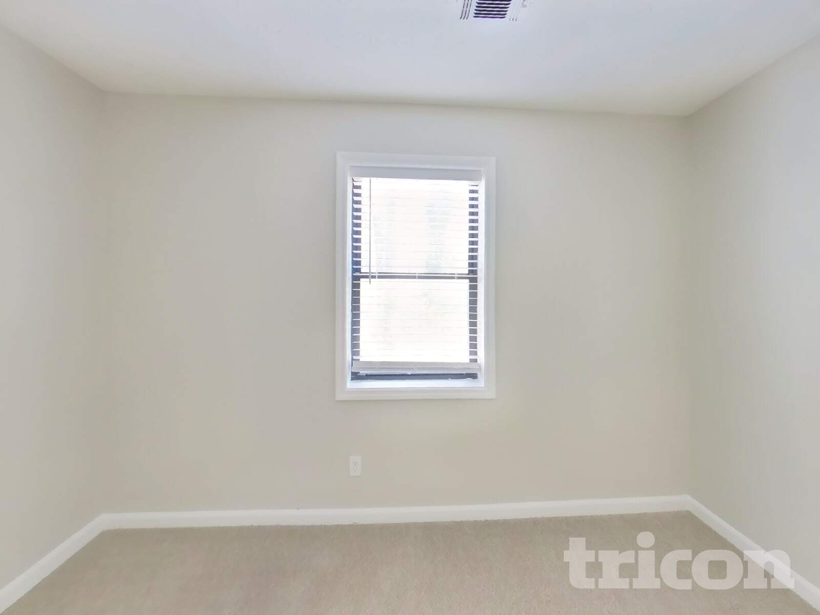 Building Photo - 718 Post Rd Ln