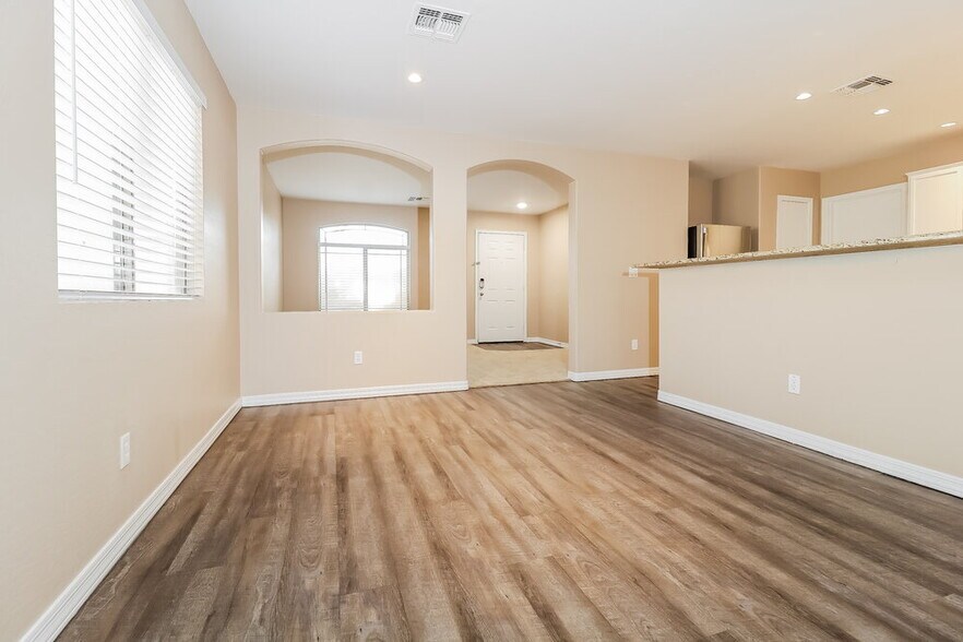 Building Photo - 3172 S 162nd Ln