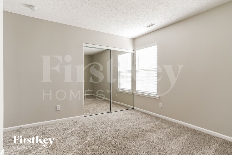 Building Photo - 7264 Great Laurel Dr