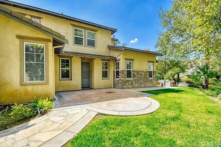 Building Photo - 2939 Hawks Pointe Dr