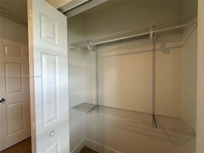 Building Photo - 108 NW 2nd Ave