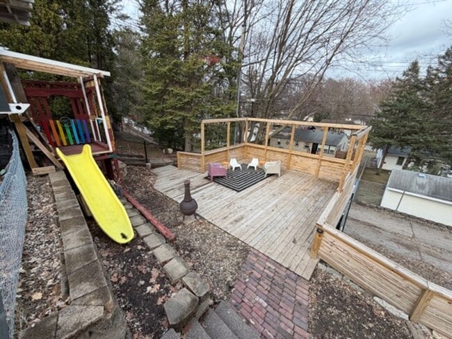Building Photo - Stylishly Updated 4BR Home in the Heart of Northeast Minneapolis!
