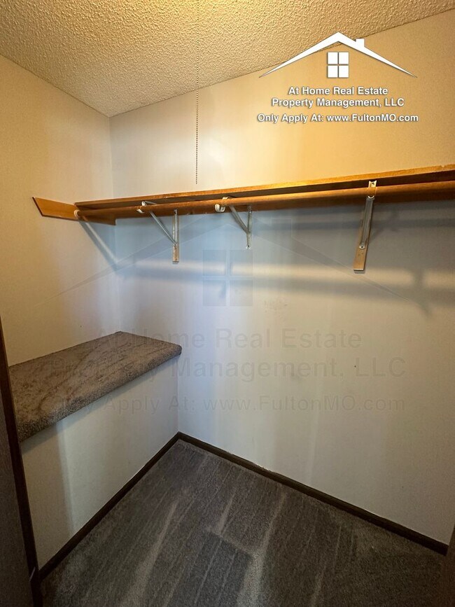 Building Photo - 531 Collier Ln