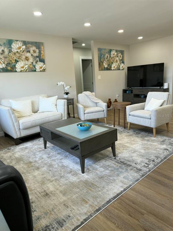 Building Photo - 5247 Carmilfra Dr