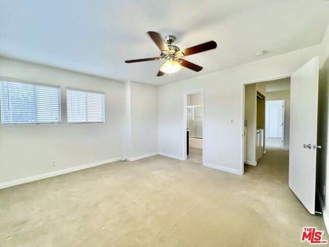 Building Photo - 1552 Berkeley St