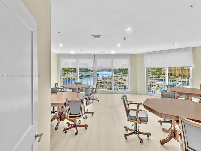 Building Photo - 3370 Hidden Bay Dr