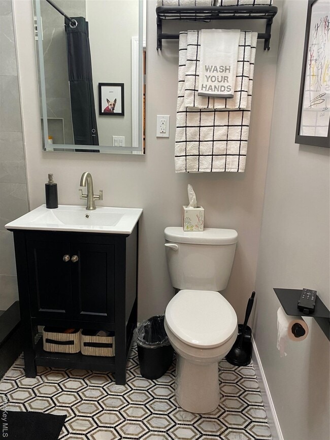 Building Photo - 3 Hanover Square