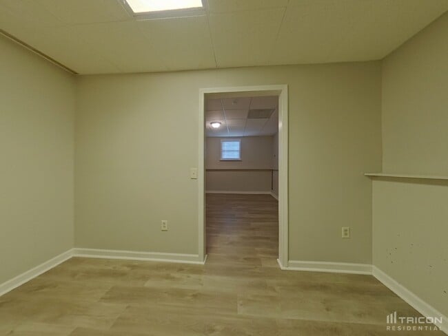 Building Photo - 6236 Pine Ln