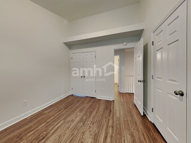 Building Photo - 2875 Gray Moss Dr