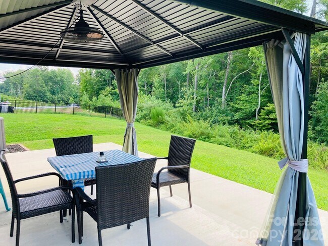 Building Photo - 3242 Treyson Dr