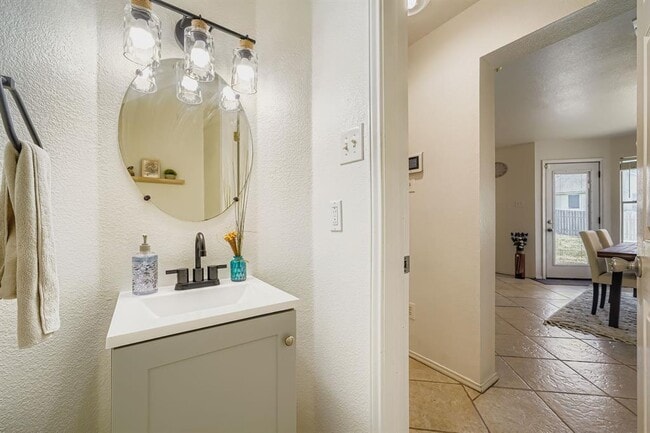 Building Photo - 2003 Erika Cove