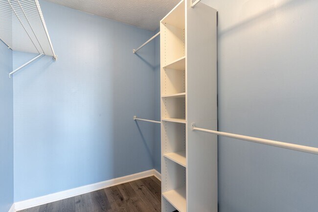 Building Photo - Spacious 3 Bedroom Home – Move-In Ready!