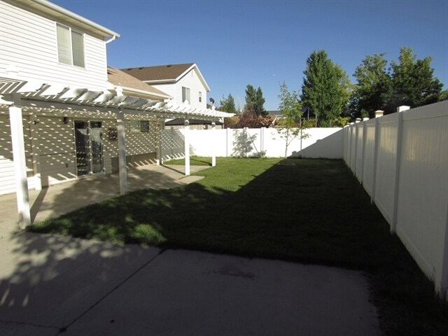 Building Photo - 5878 Impressions Dr