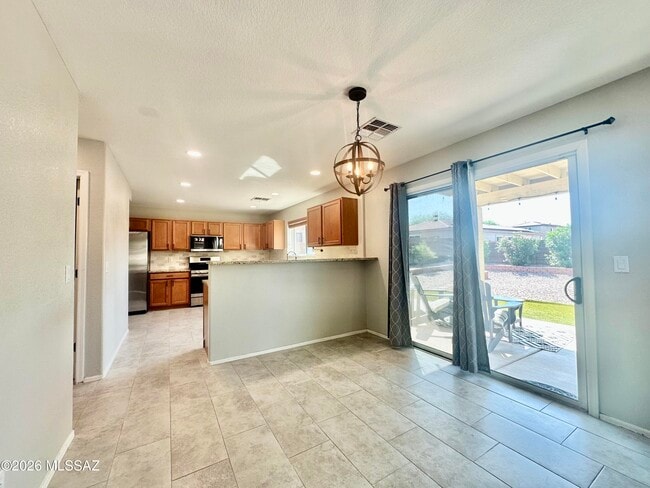 Building Photo - 13696 E Shadow Pines Ln