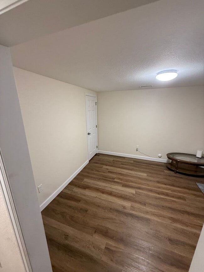 Building Photo - 3 Bedroom 1 Bathroom Available in Anshutz Medical Center Area