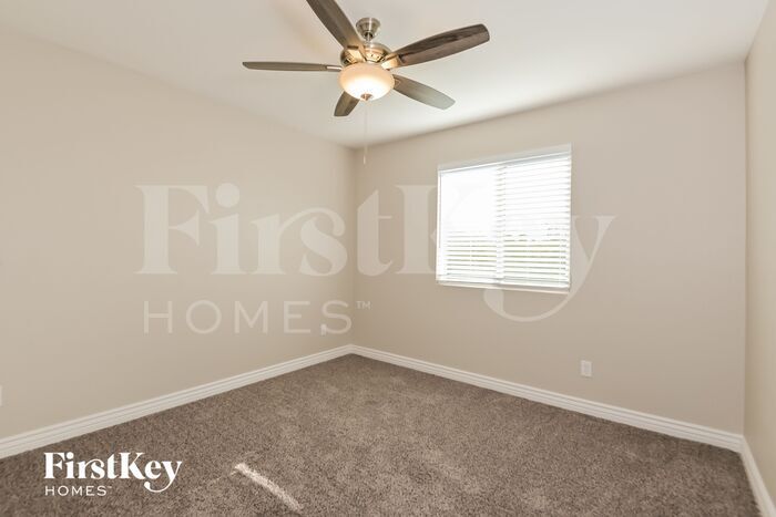 Building Photo - 4450 W Meggan Pl