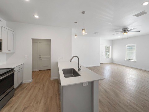 Building Photo - 5606 Lehigh St