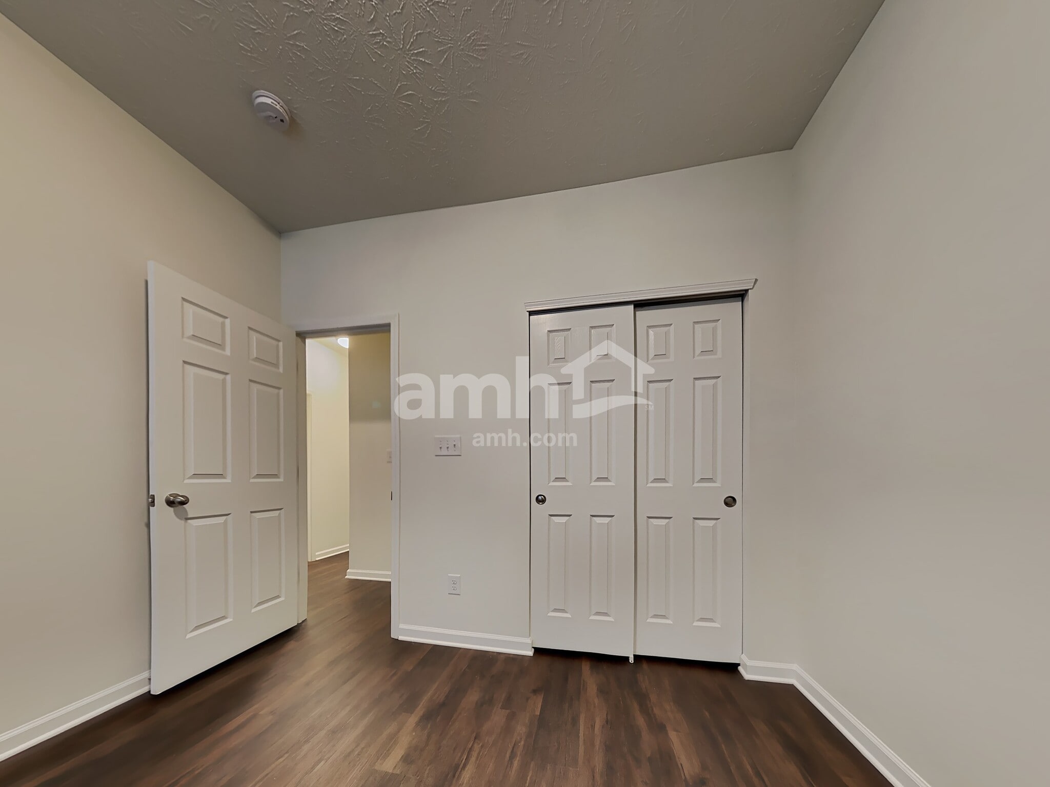 Building Photo - 1268 W Crystal Dr