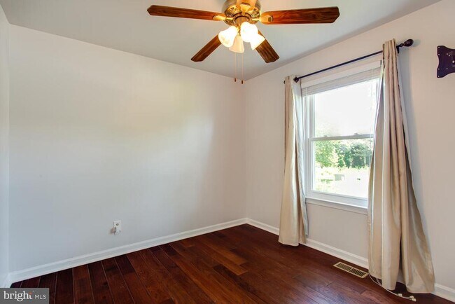 Building Photo - 45684 Schooner Ct