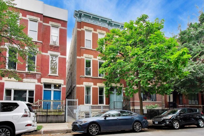 Building Photo - 1729 W Erie St