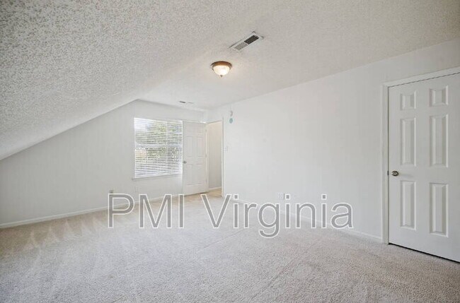 Building Photo - 1213 Ruxton Ct