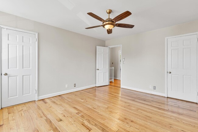 Building Photo - 3011 S Buchanan St